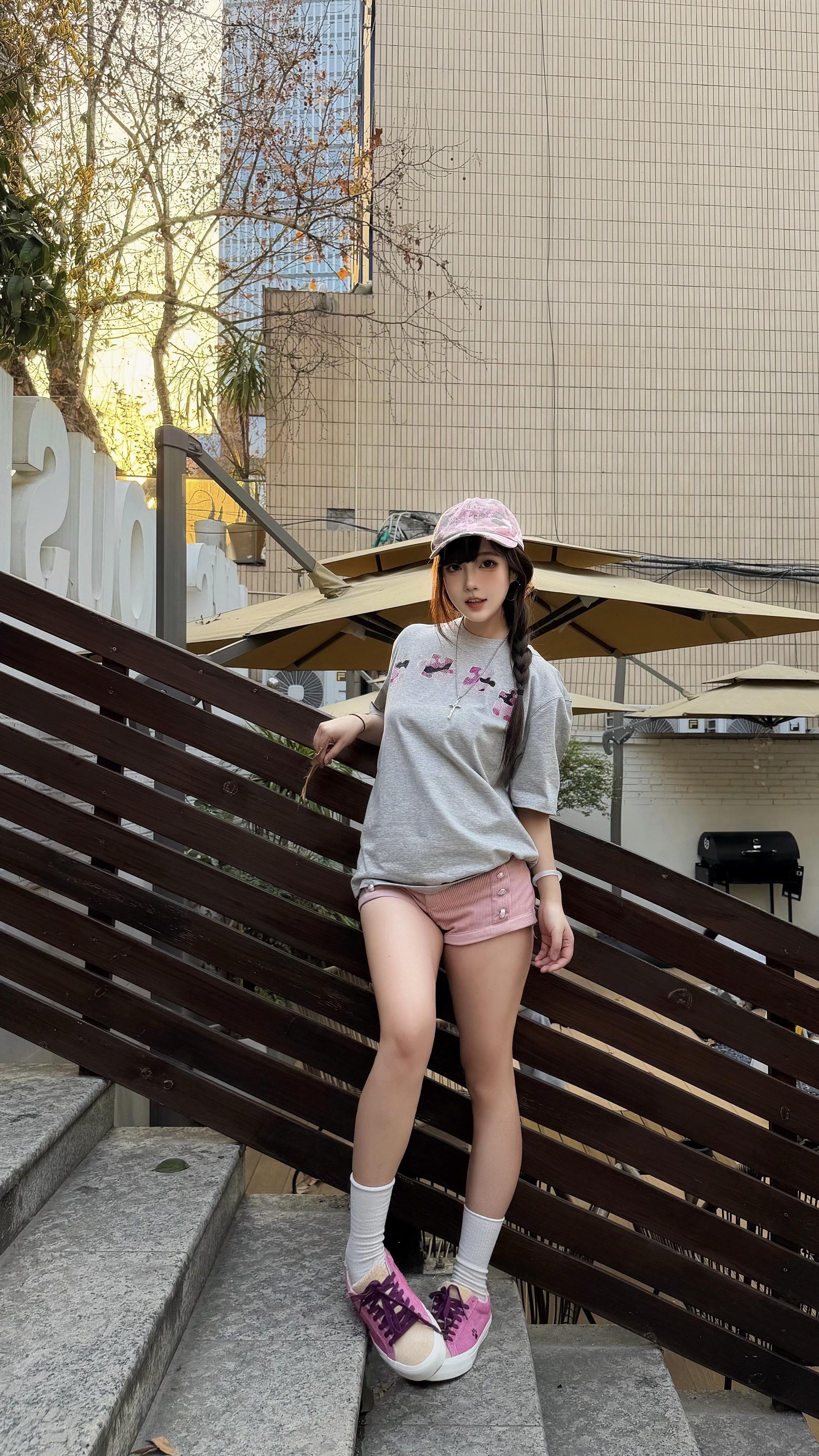 剥开我萌萌的外表 得到一枚纯净的屌丝