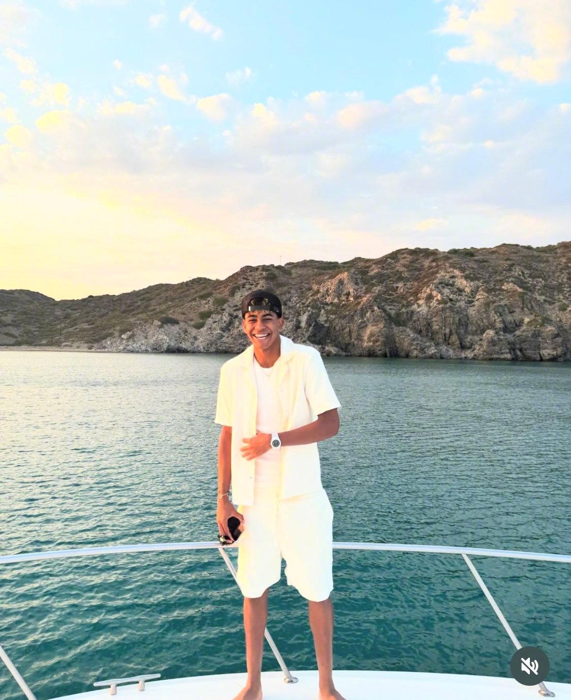 亚马尔在希腊度假⛱️#巴萨# ​​​