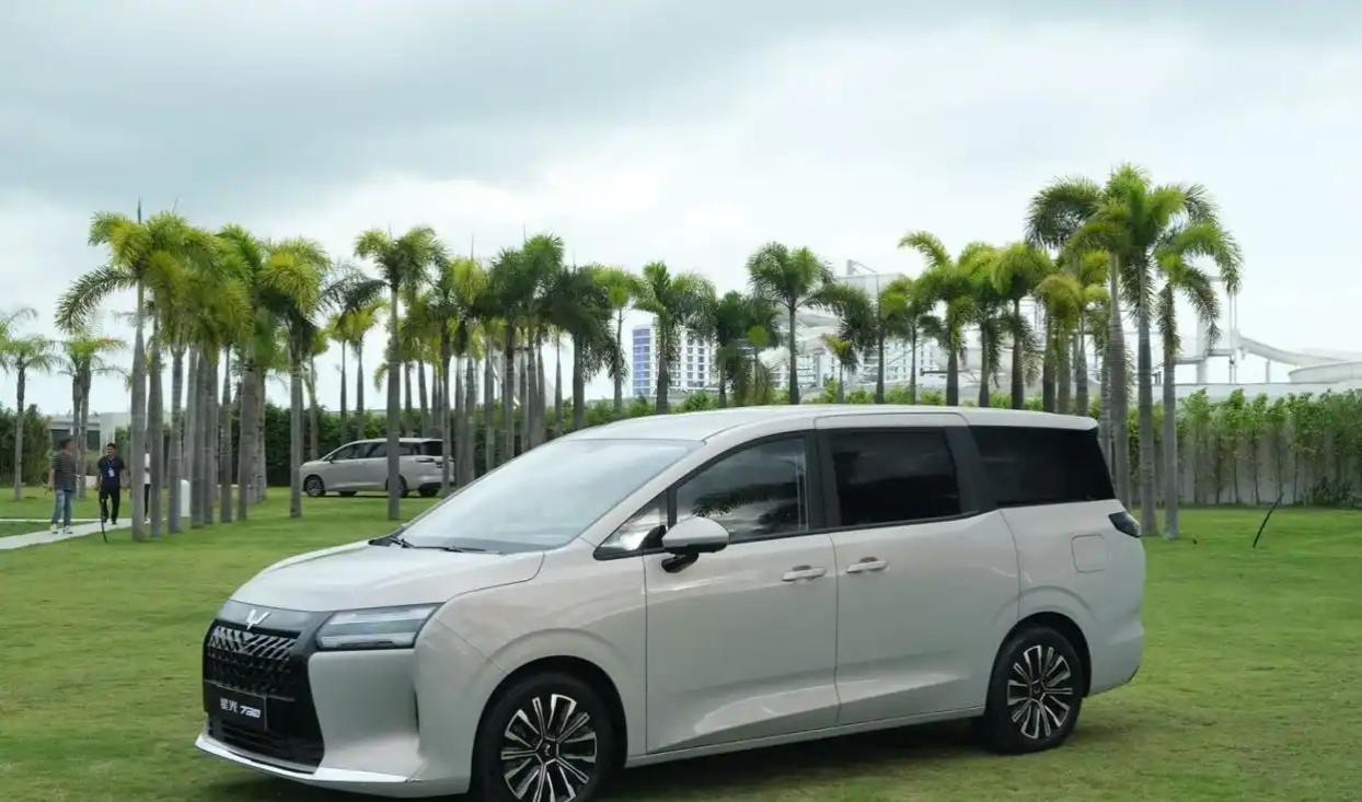 星光730预售价7.68万起，属于老百姓的大七座MPV，真的来了？

当然，星光