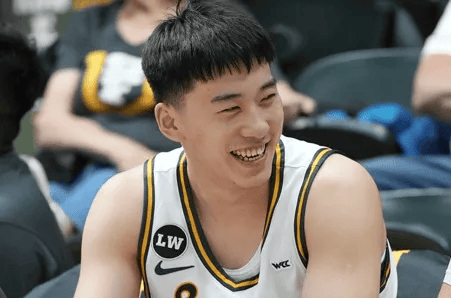 NCAA常规赛：王俊杰出战6分钟贡献4分，旧金山大学力克对手