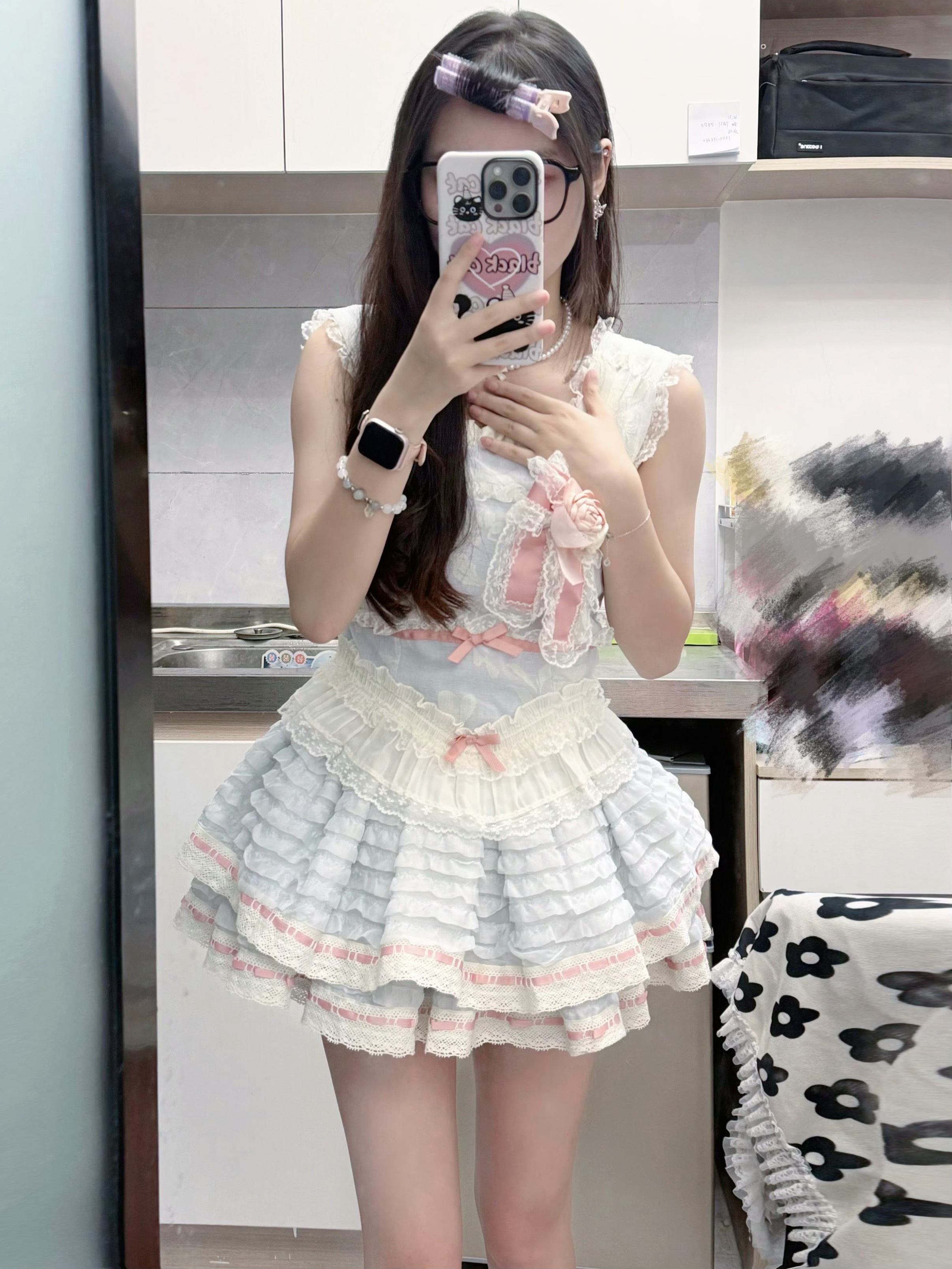 还我萌萌的小女孩 现在一股班味