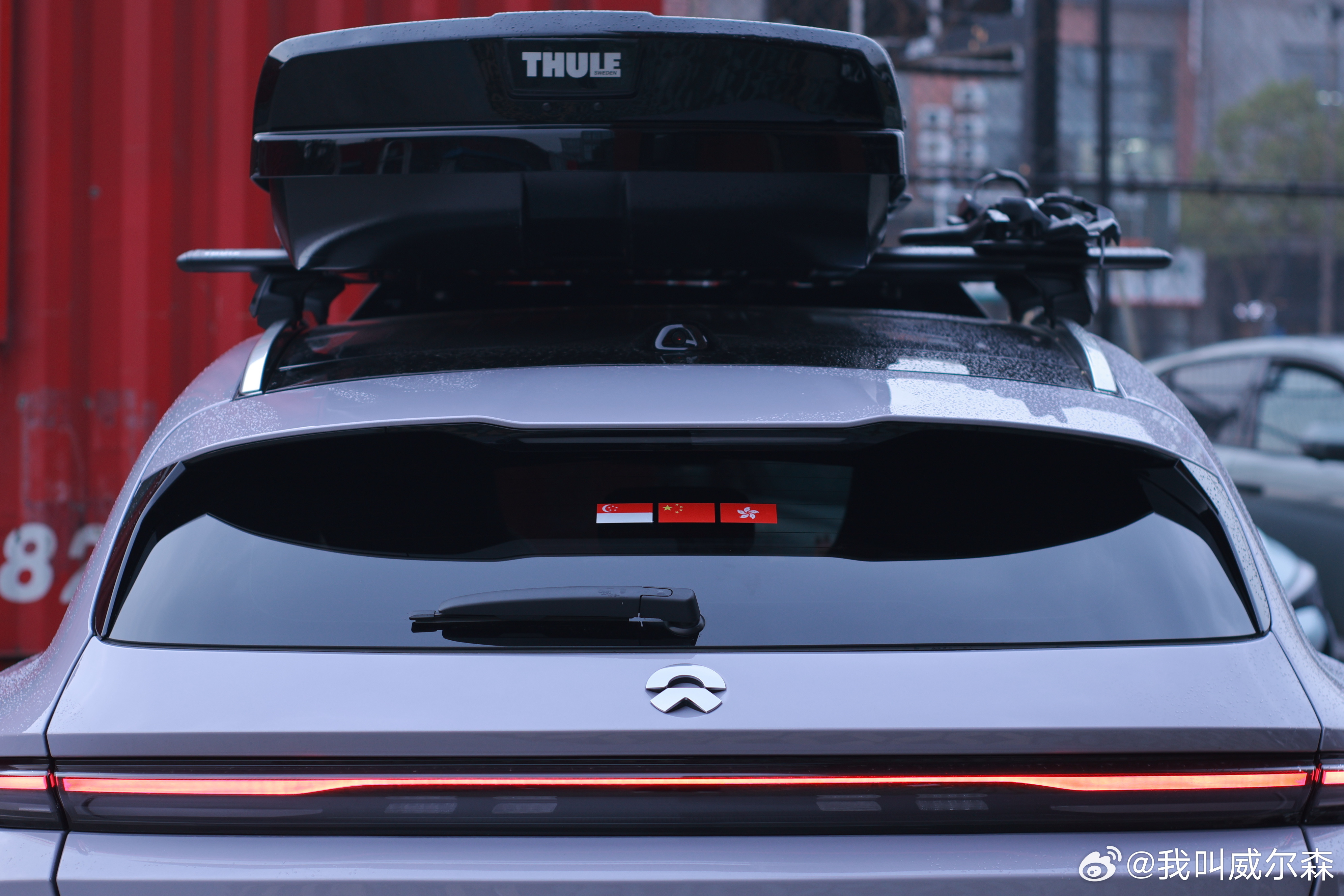 Hello，大家好，我叫威尔森一个出生在新加坡，生活在上海的香港人对，就是我🇸