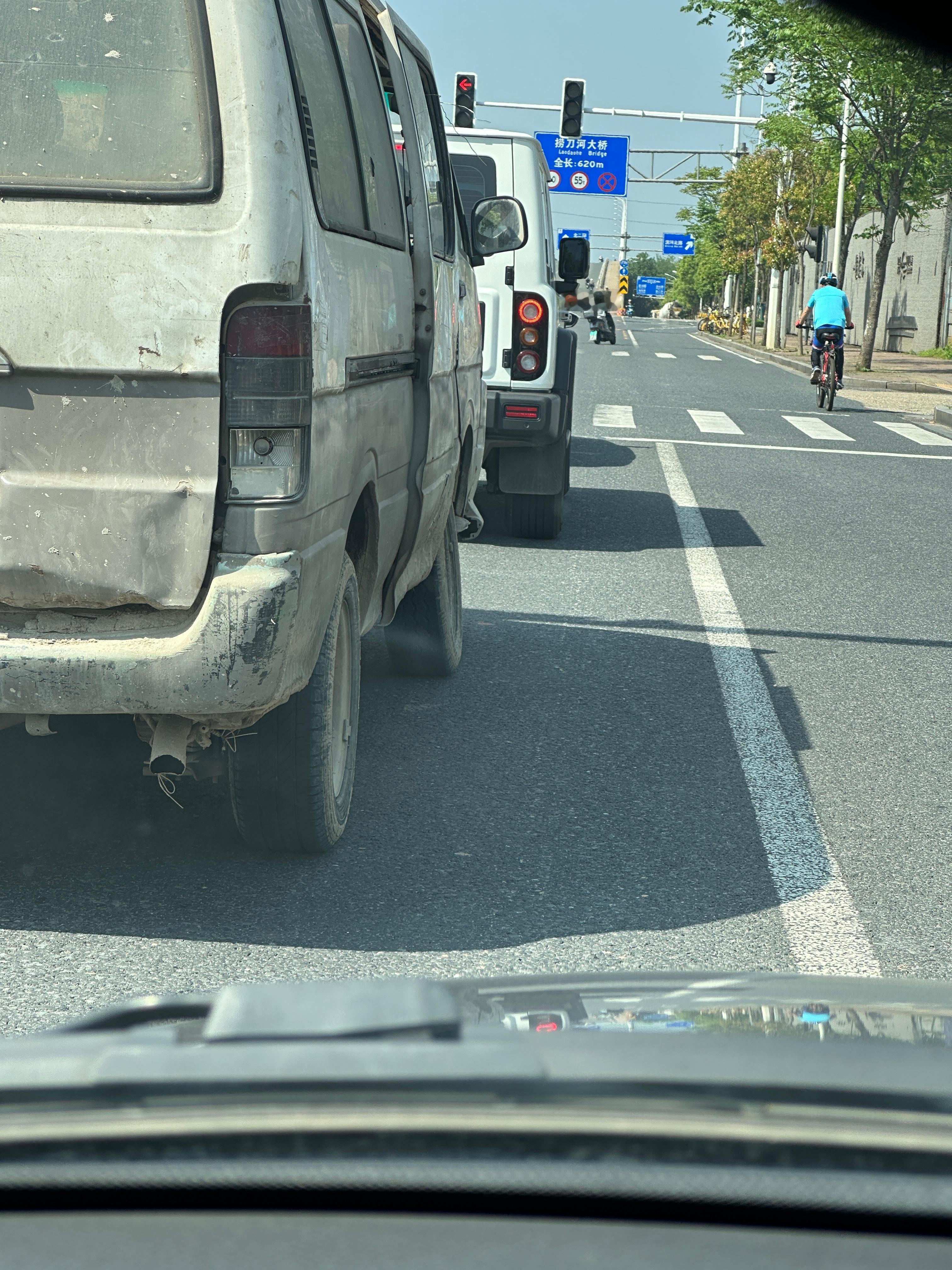 8度倾角。过左弯无敌。 