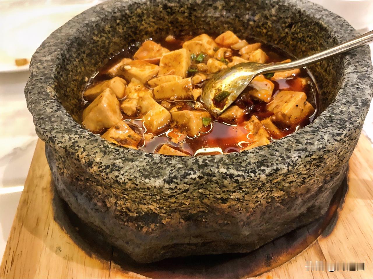 还奇怪呢，怎么听不到楼下邻居家的大狗“汪汪”了！

上一个月，突然有一天夜里，睡