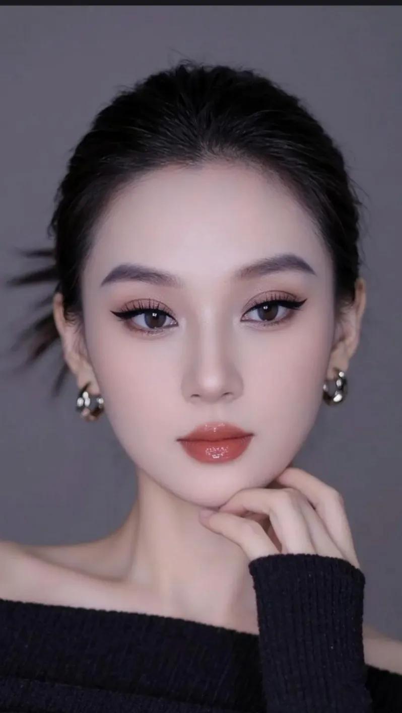 这也太美了吧，你们喜欢吗？
美女