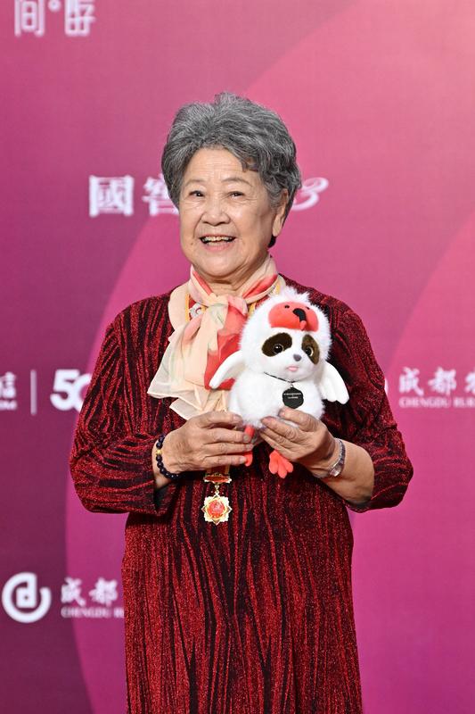 1月19日，电影表演艺术家陶玉玲的遗体告别仪式在八宝山殡仪馆举行。现场人山人海，