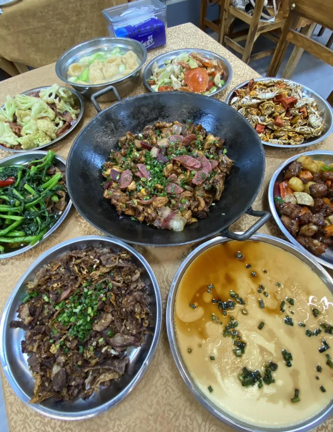 广州番禺｜被本地人安利的柴火鸡饭农庄🔥
	
广州农庄美食：南村柴火鸡饭！宝藏番