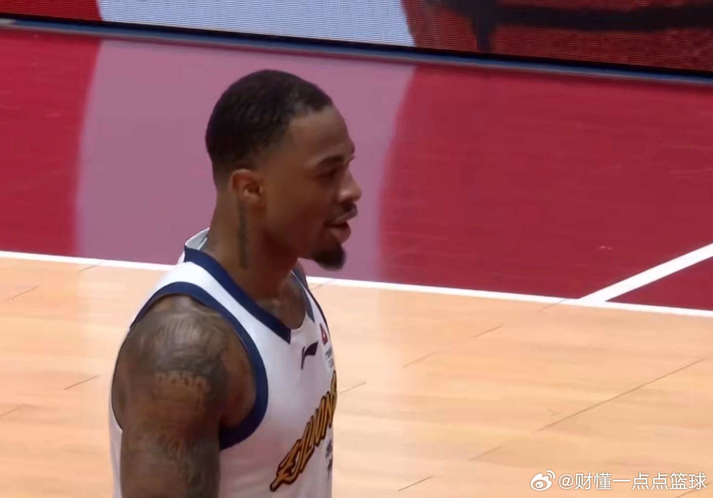 孙铭徽、布朗双双伤缺，联赛榜首浙江广厦客场挑战浙江稠州，在缺少两大核心的情况下，