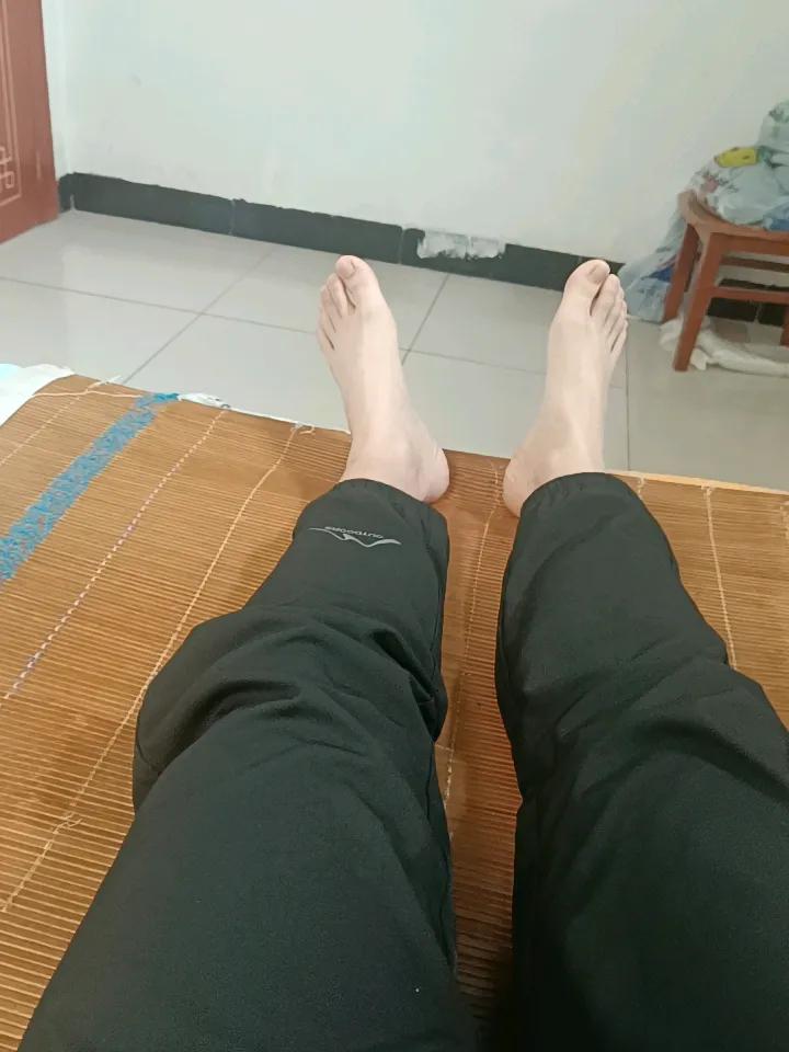 失业第几天，在家里每天睡觉也不踏实，焦虑，有空就是刷招聘软件，真的都要翻烂了也找