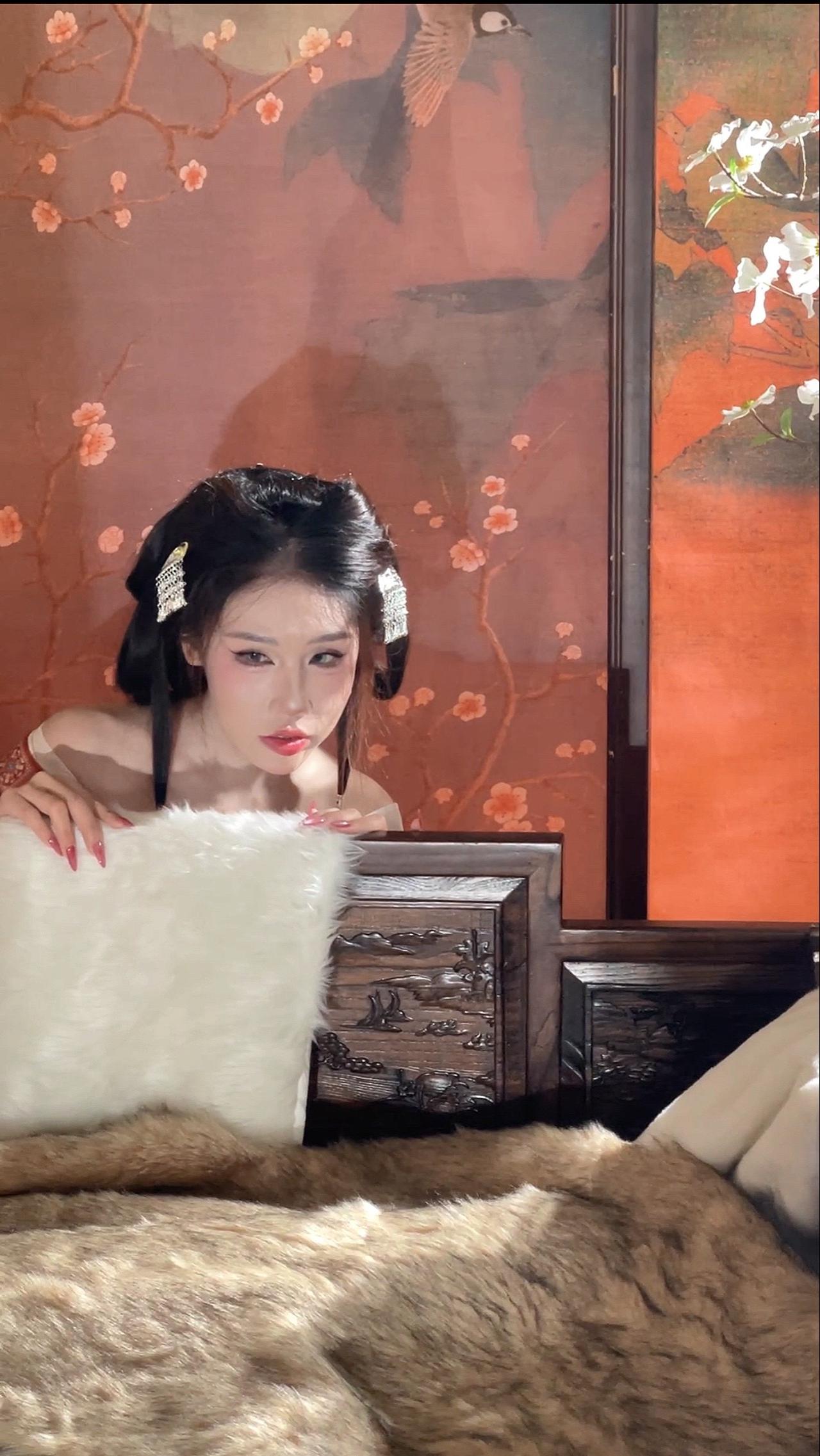 “可能你以为我早就不恨你了吧。”巨蟹女 古风 汉服妆造 氛围感 古风妆造 @DO