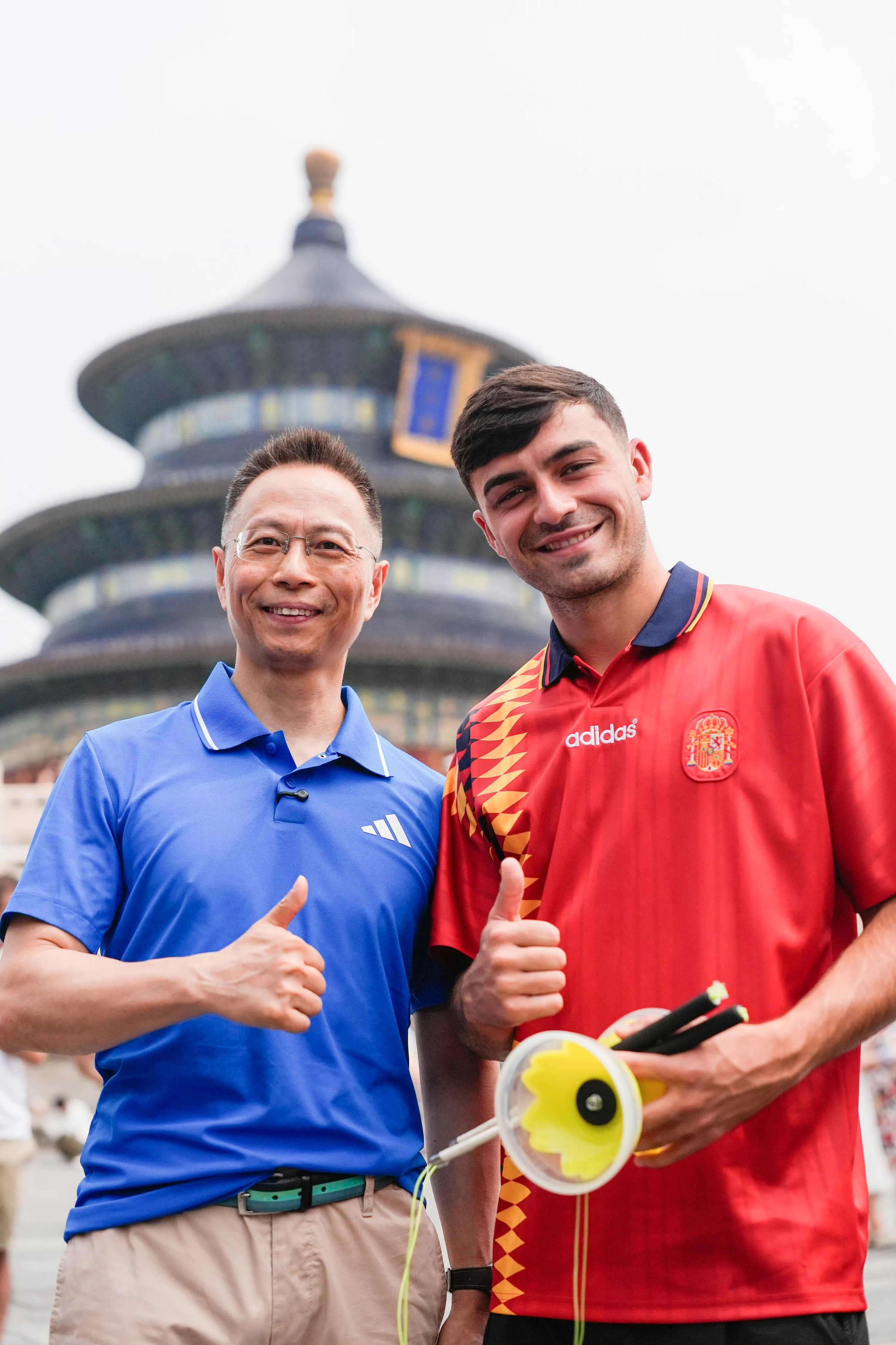 佩德里在天坛❤️🇨🇳佩德里来了 佩德里中国行巴萨