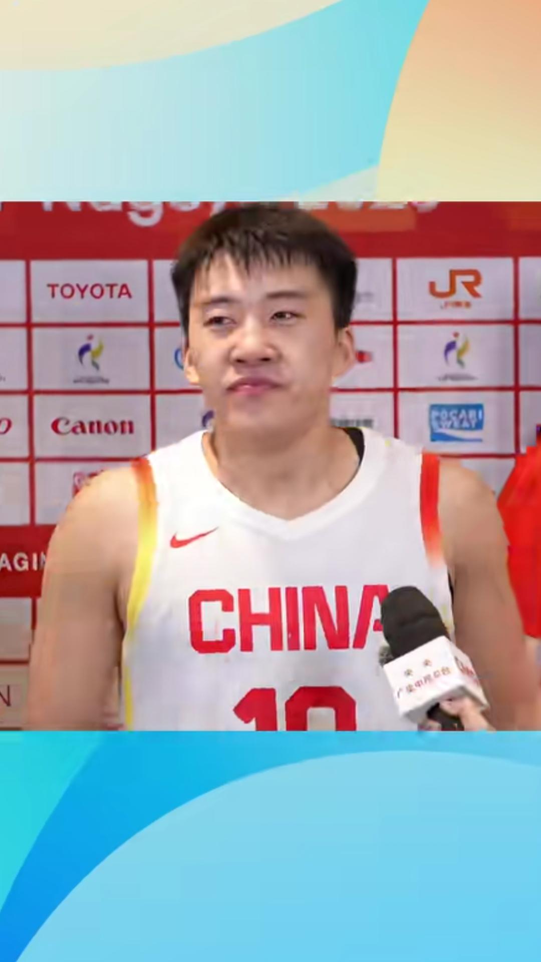 【中国男篮大胜菲律宾，强势晋级亚运会八强。锋线悍将王俊杰表现亮眼，砍下20分14