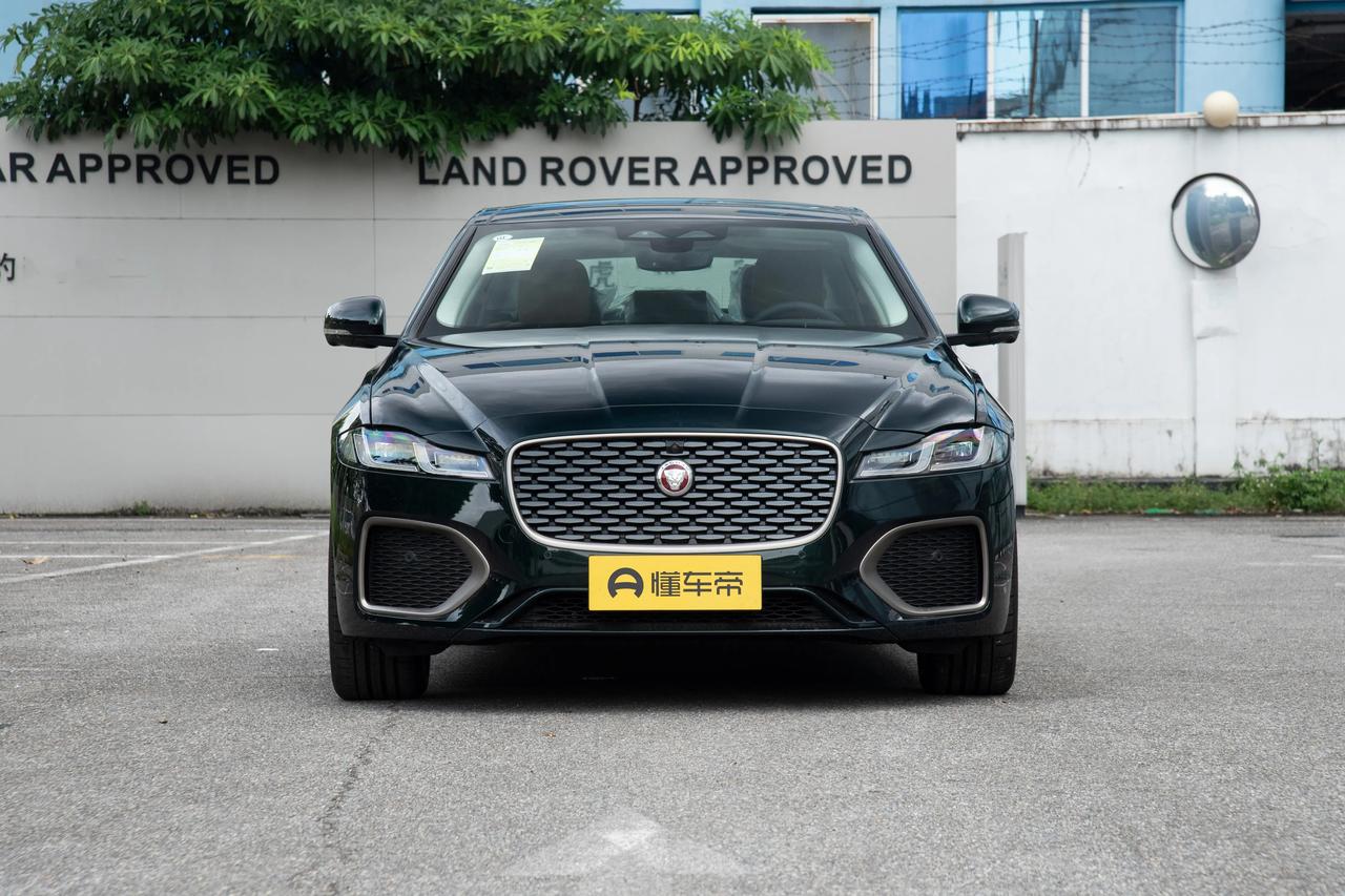 🐆 最近刷论坛，老看到“十六七万开捷豹”的帖子，好家伙，这价格买个雅阁凯美瑞都