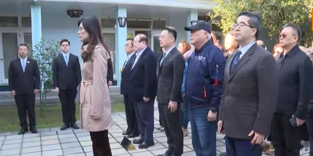 民进党疯狂“去蒋化”，郑丽文偏要逆风谒陵！这场历史保卫战，到底是真传承还是假作秀