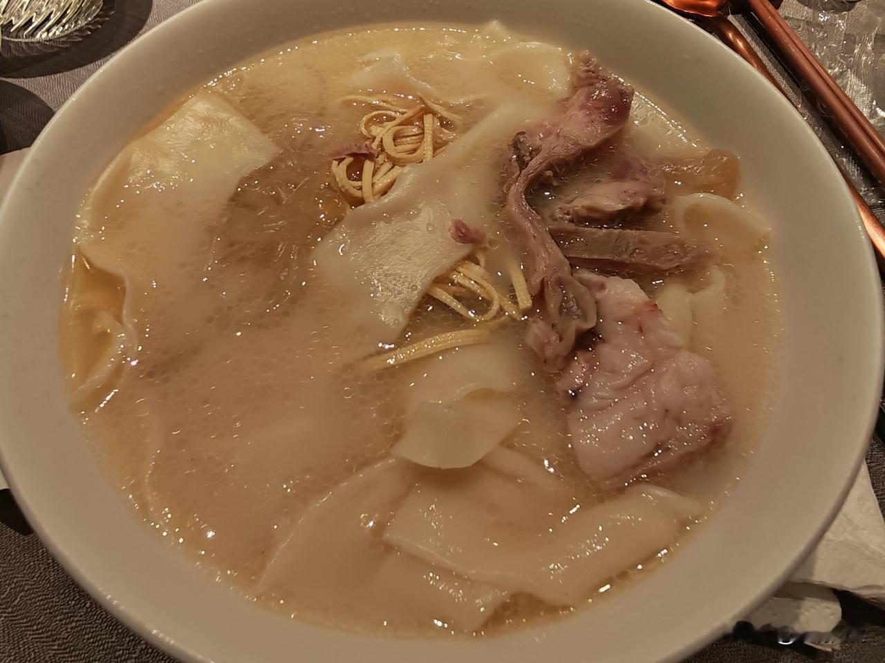 在河南就要吃烩面
看着正宗吗？