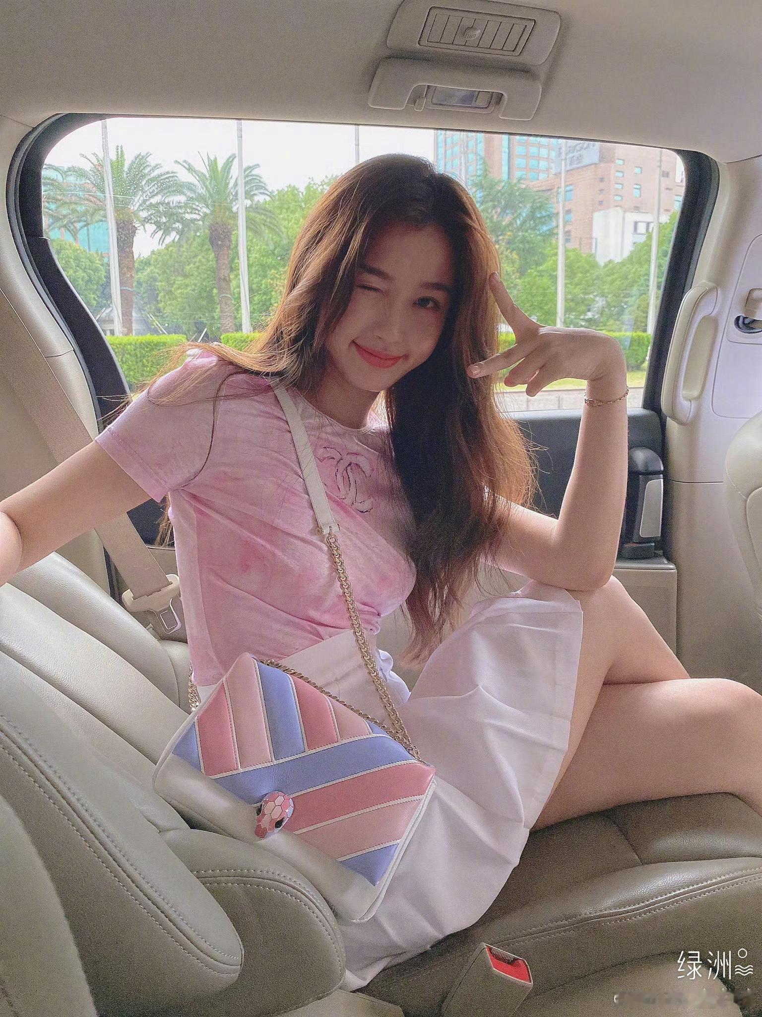 虞书欣  2020.7.20绿洲/ins🍬  专栏 · 鱼
