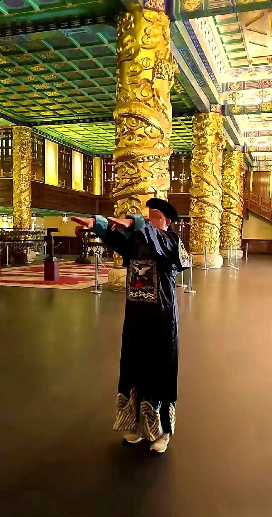 有没有人跟我一样，今天突然想明白一件事。
为什么1997年之后，我们几乎再也看不