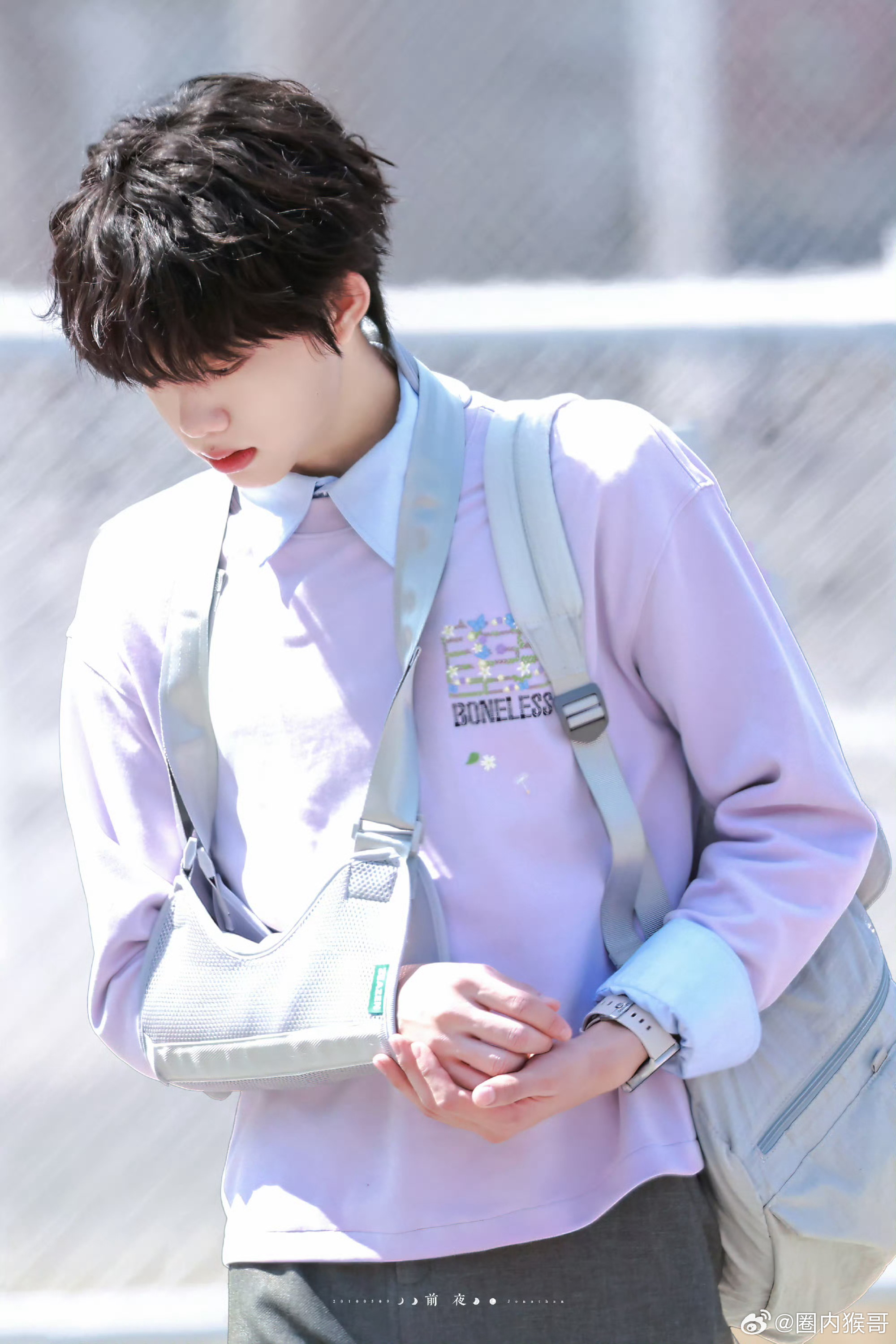 陈奕恒战损版青春学长陈奕恒拍摄我们的少年时代2的路透，战损妆的林清源学长也挺帅的