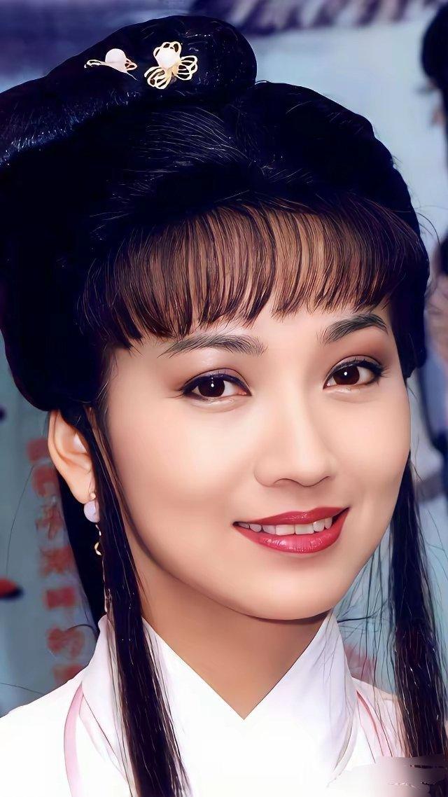 王晶导演说赵雅芝是一个没有演技，但是观众缘非常好的人，赵雅芝演技真的不出彩吗？​