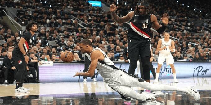 马刺队记更新: 文班亚马希望能赶G5复出。伤病始终是季后赛的变量，争冠需要的不止