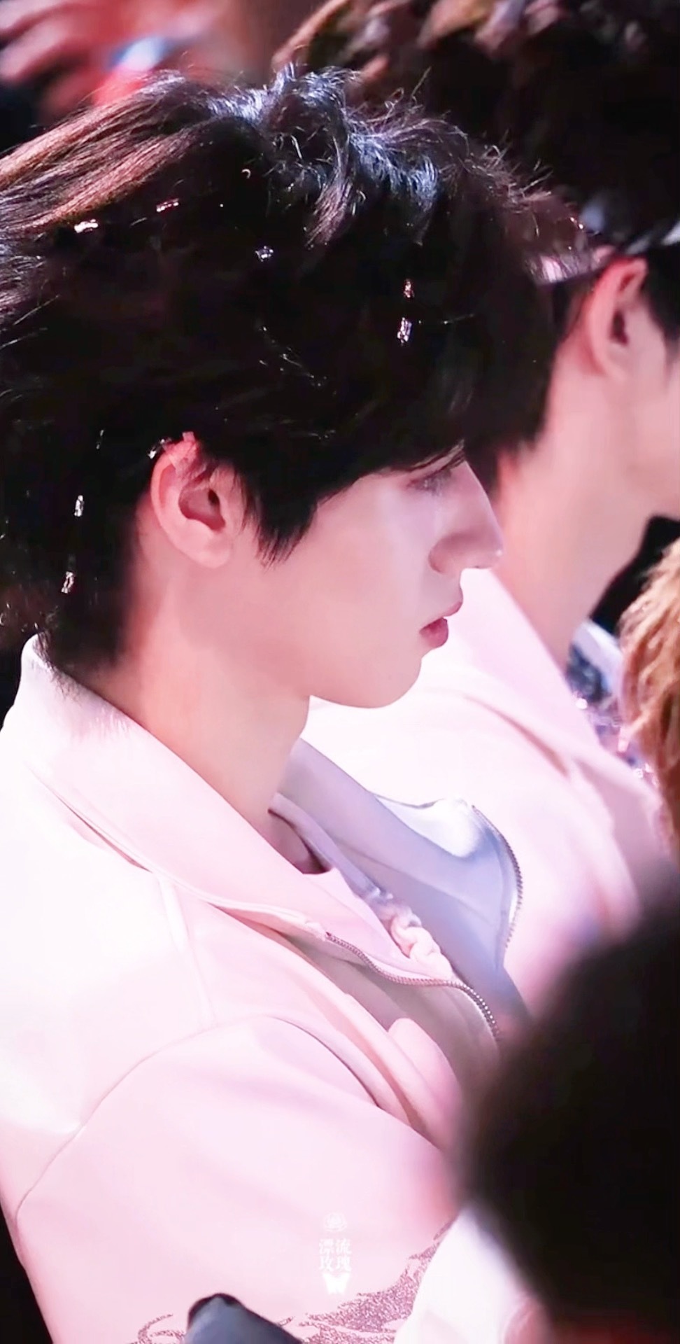 我见犹怜🥺好想亲亲你抱抱你…!!! 