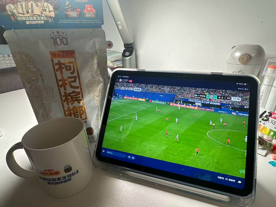 赛前谁能想到这场会这么刺激？阿根廷0:2落后，梅西点球不进，眼看就要告别世界杯。