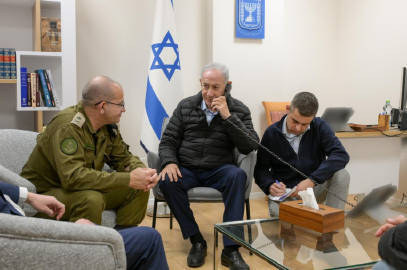 以总理打电话图片公布【以总理下令“消灭”伊朗政府高级官员】以色列总理办公室17日