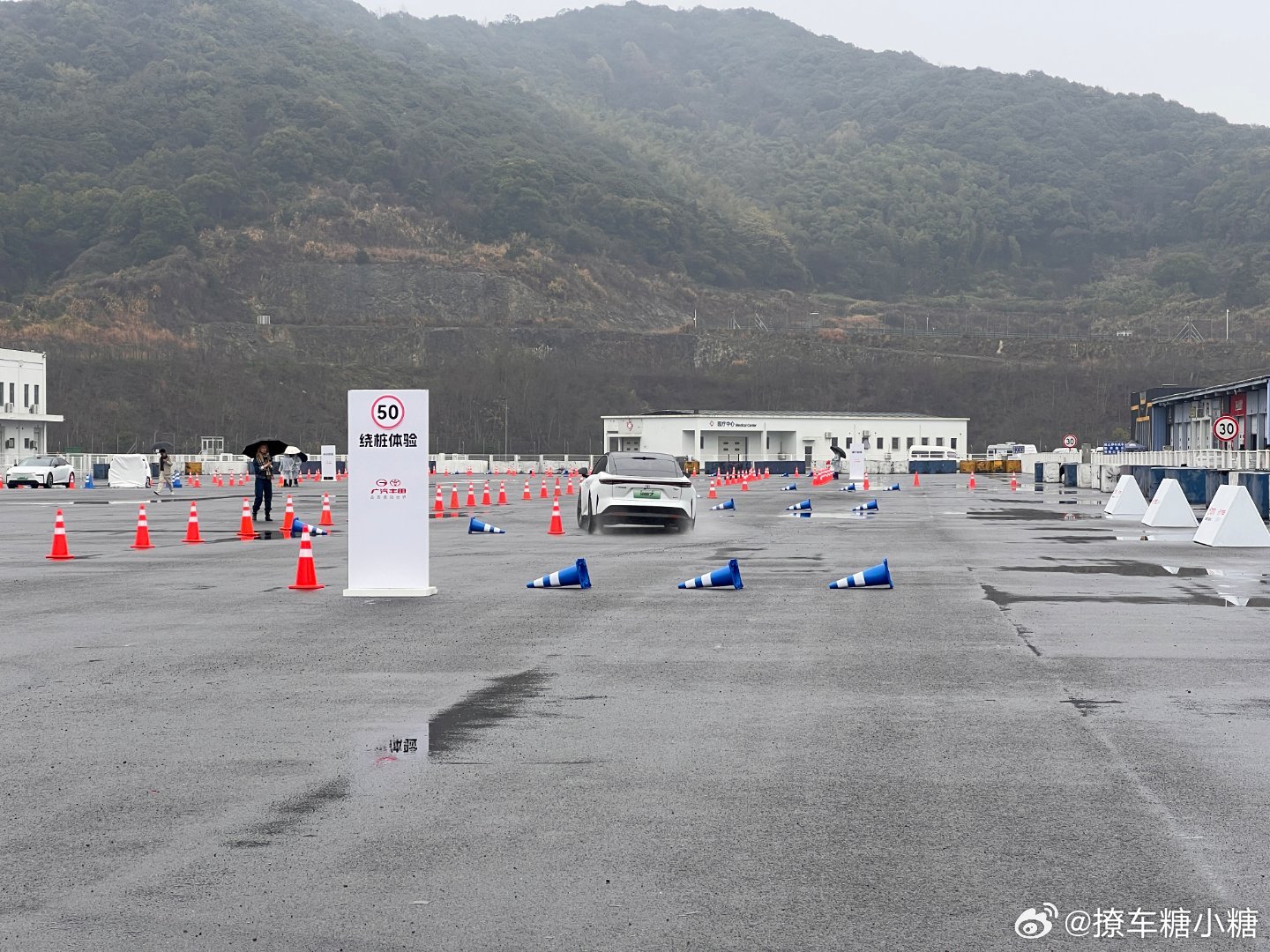 媒体首测丰田铂智7动态表现丰田铂智7全面开启试驾29日上市丰田铂智7定档3月29