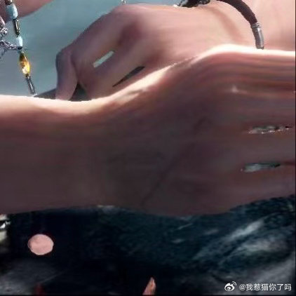 这是恋与深空亲自制作的厚乳黎深 ​​​