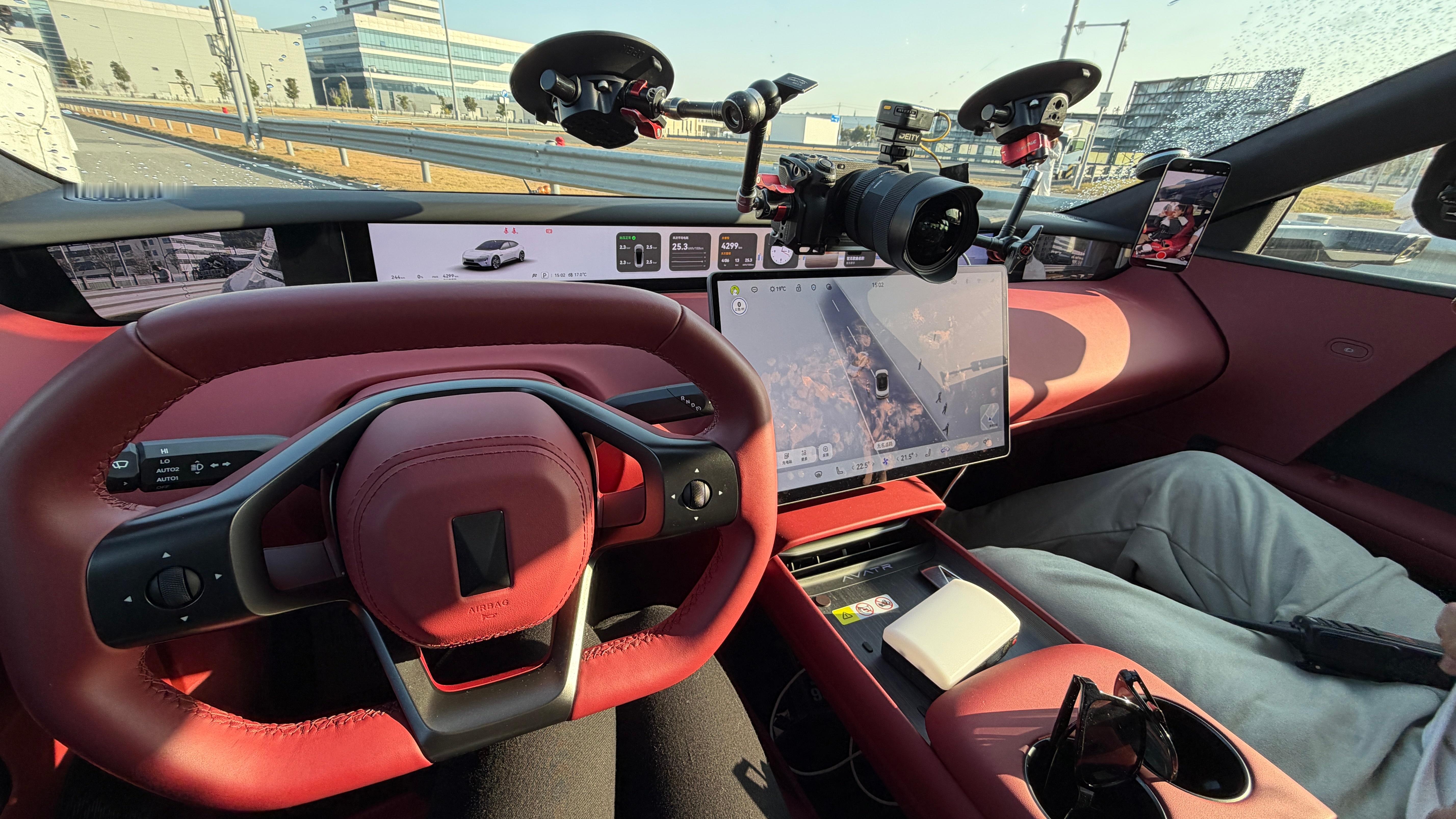 完美收工！今天干了件大事～又是拉烟儿又是撞的，洒水车都整来了虽然严格意义上不是我