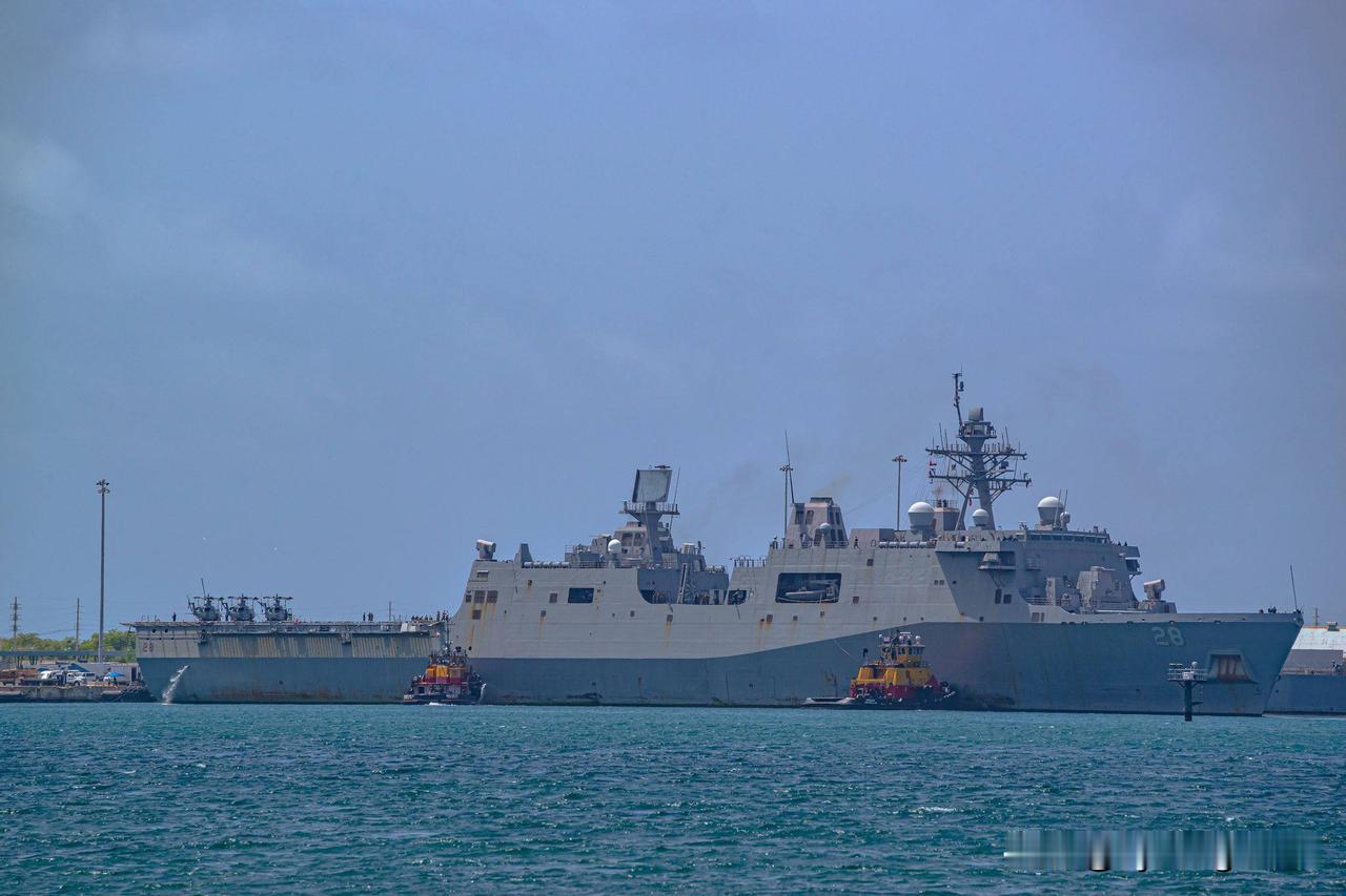 🇺🇸 2026年5月30日，美国海军两栖运输船坞舰“劳德代尔堡”号（USS 