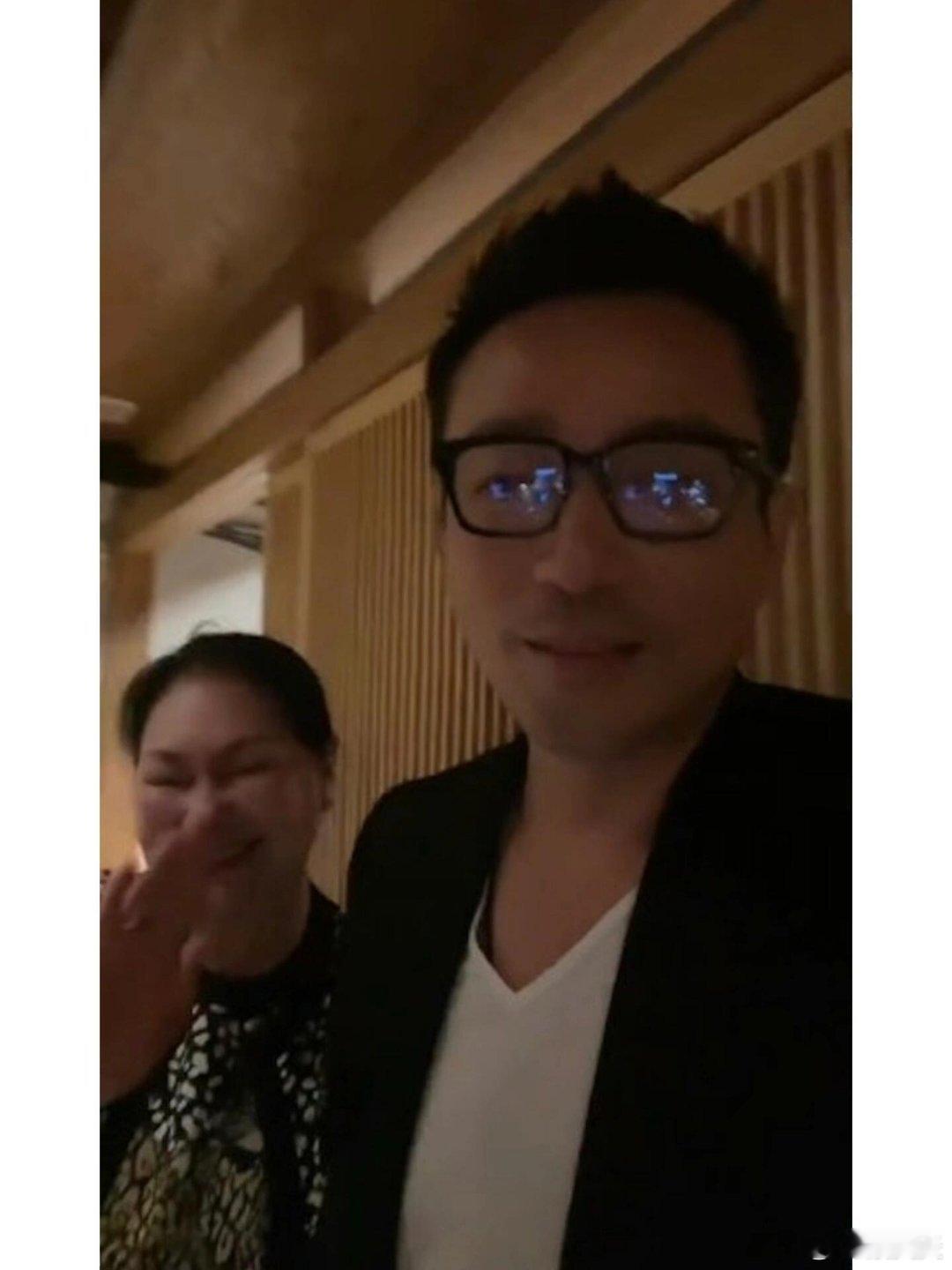 曝S妈或决定争夺抚养权  尽管外界对于汪小菲和S妈之间的纷争有许多猜测，但事实是