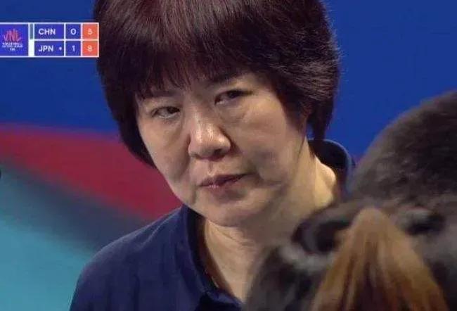今天盯紧中国排协，中国女排集训名单该出了！
看是不是大家期待的这25人名单：
天