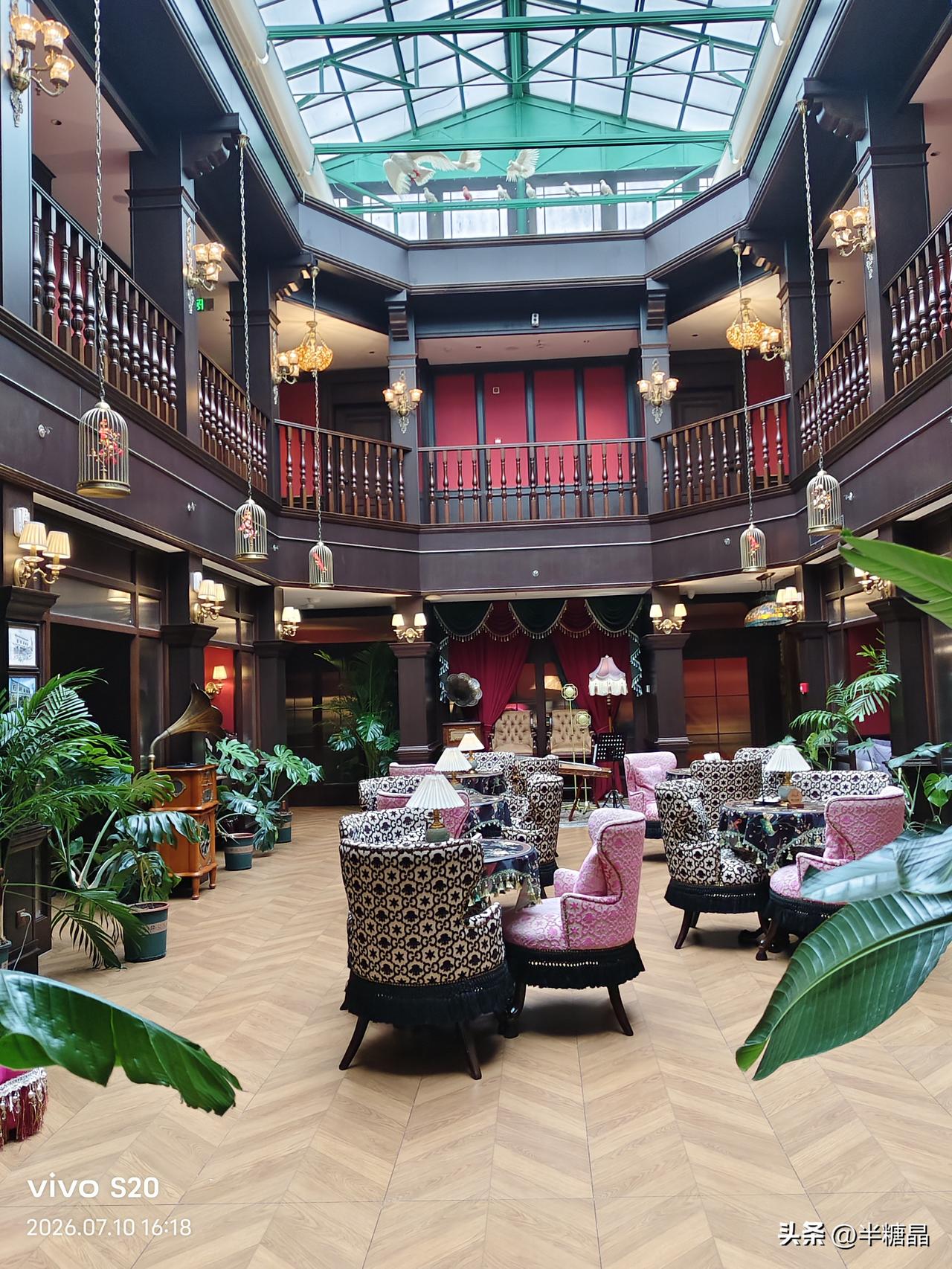 不同的手机不同的花销，酒店打车外卖，为什么价格不一样呢？这个事情在去年外地旅游发