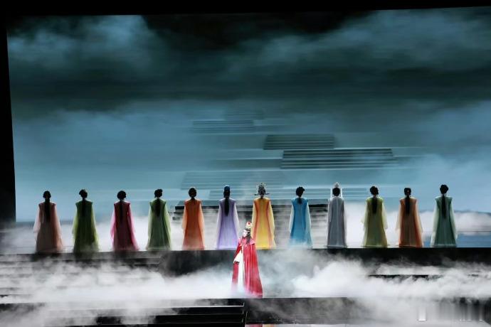 浙江越剧春晚我的大观园浙江卫视越剧春晚越剧也能这么先锋！《我的大观园》用移步换景