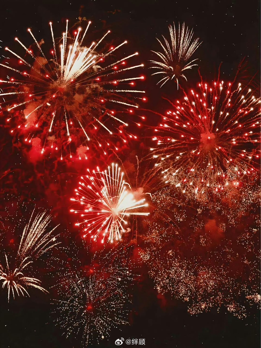 新的一年里 我们都要成为更好的人。 