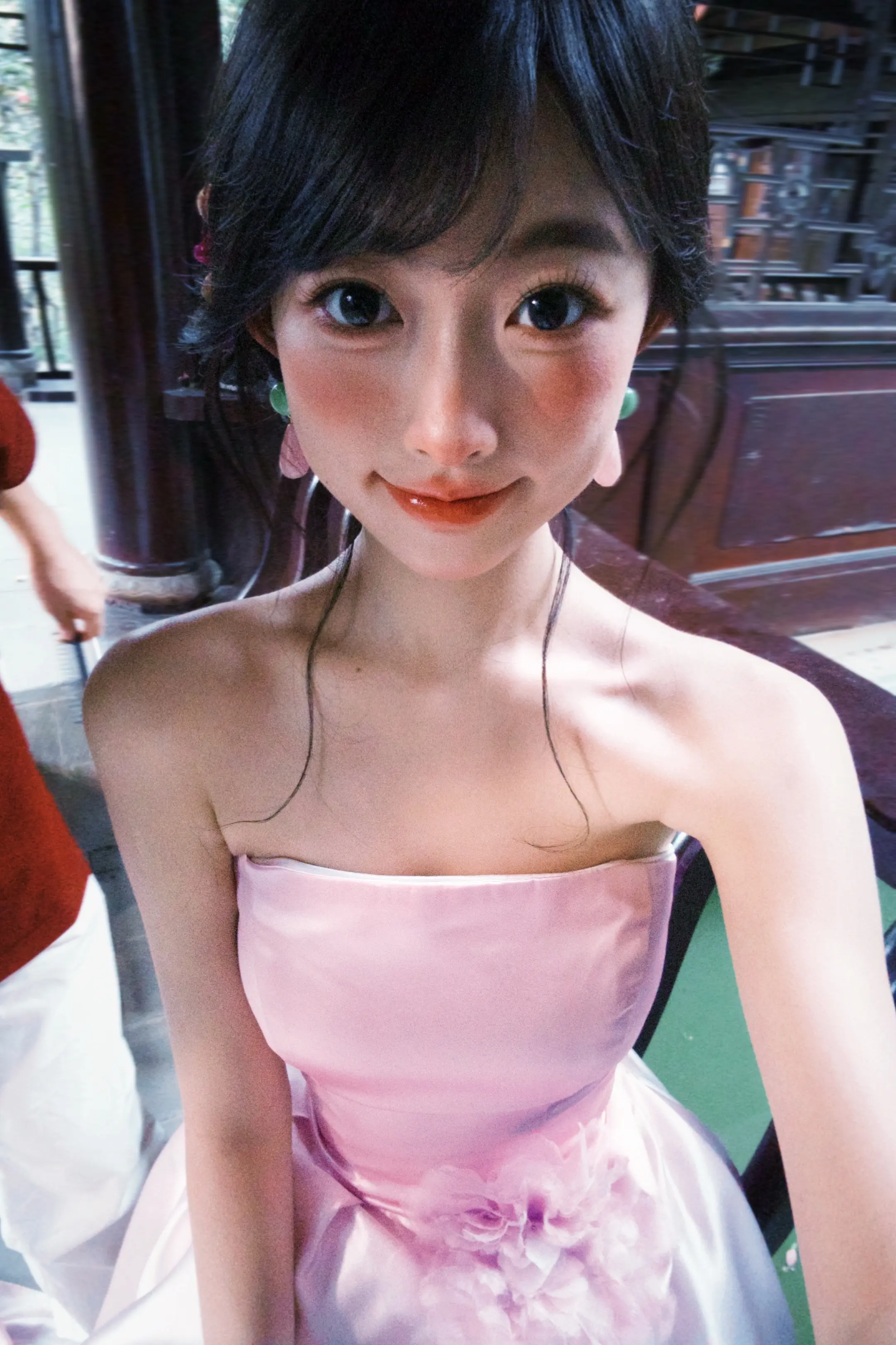 某天 你也会为了哄她 对她说从来没有爱过我