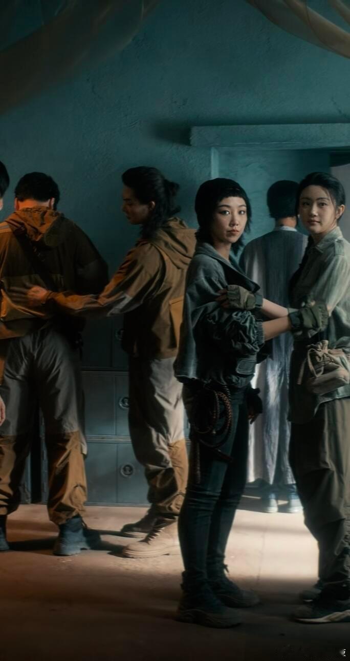 温馨提示：画面里不止一对五人有两对，再➕一只单身狂犬电视剧枭起青壤枭起青壤