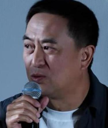 电视剧《主角》热播，张嘉益以演员、艺术总监双重身份深度参与创作，他谈及创作理念时