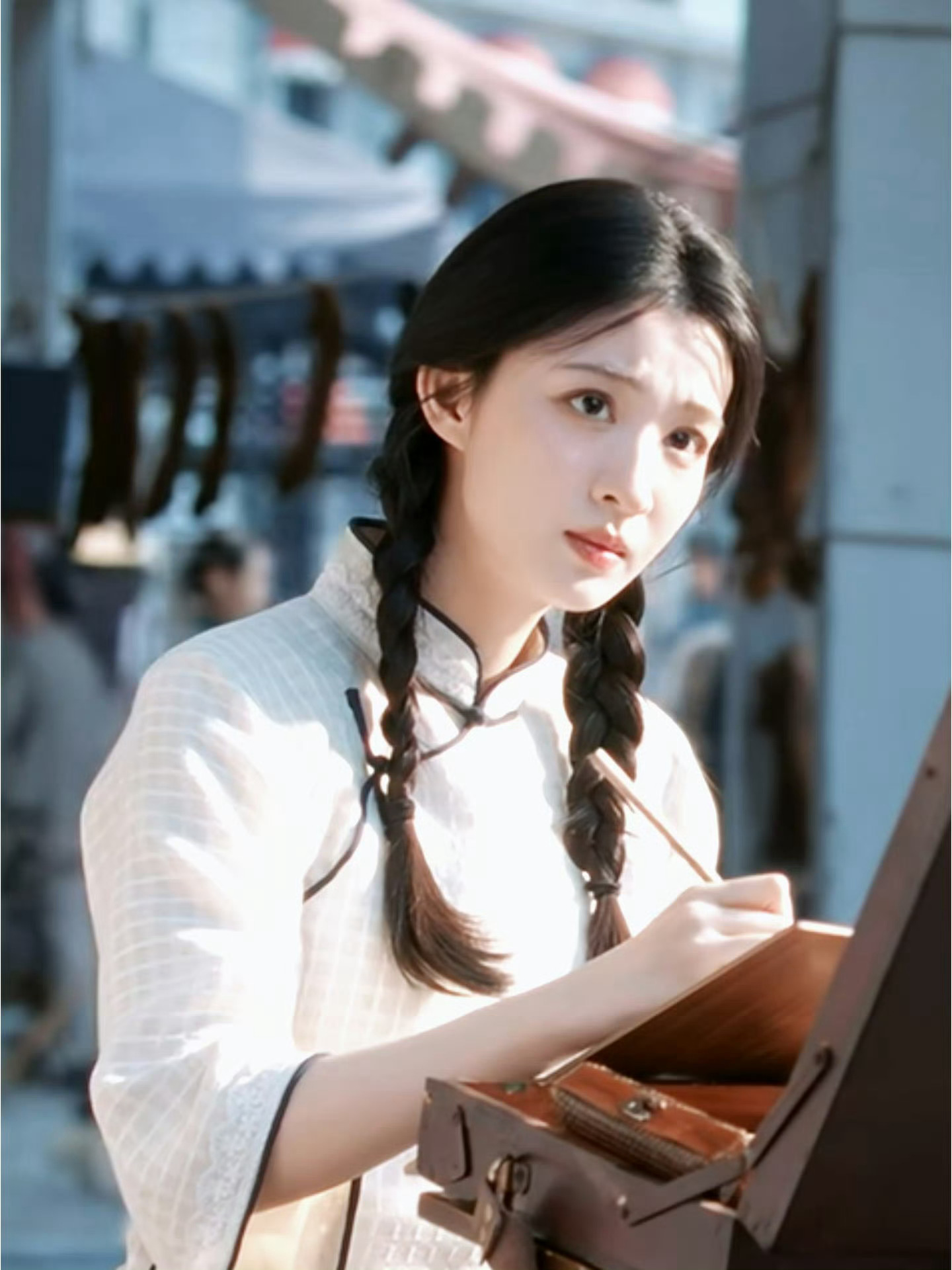 虽然导演一般，但船的美貌稳定发挥，学生装素素还是很美的这一秒过火