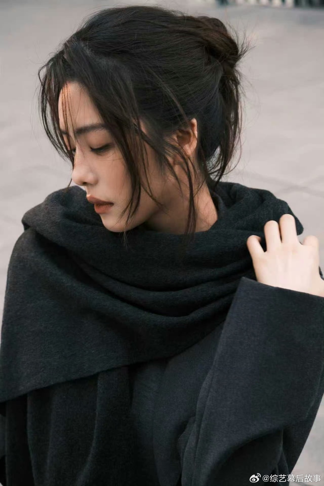 蔡文静也刷到王玉雯下车摔跤了 粉丝一提就秒接梗，从“王姐可爱”到复刻台词，每句话