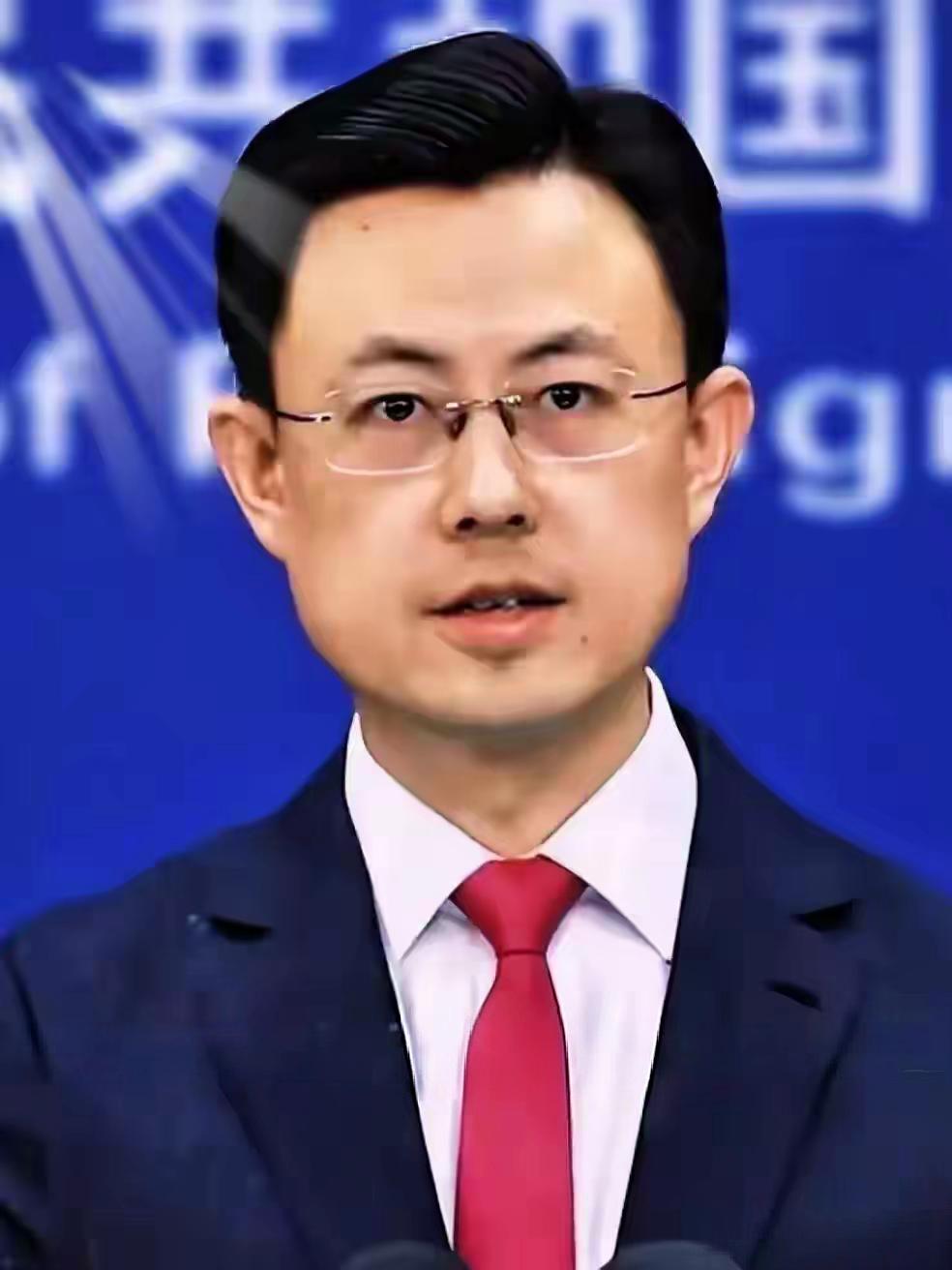 说了你都不敢信！
高铁带打火机必扣，
1200吨战略石墨却一路绿灯去了美国？
