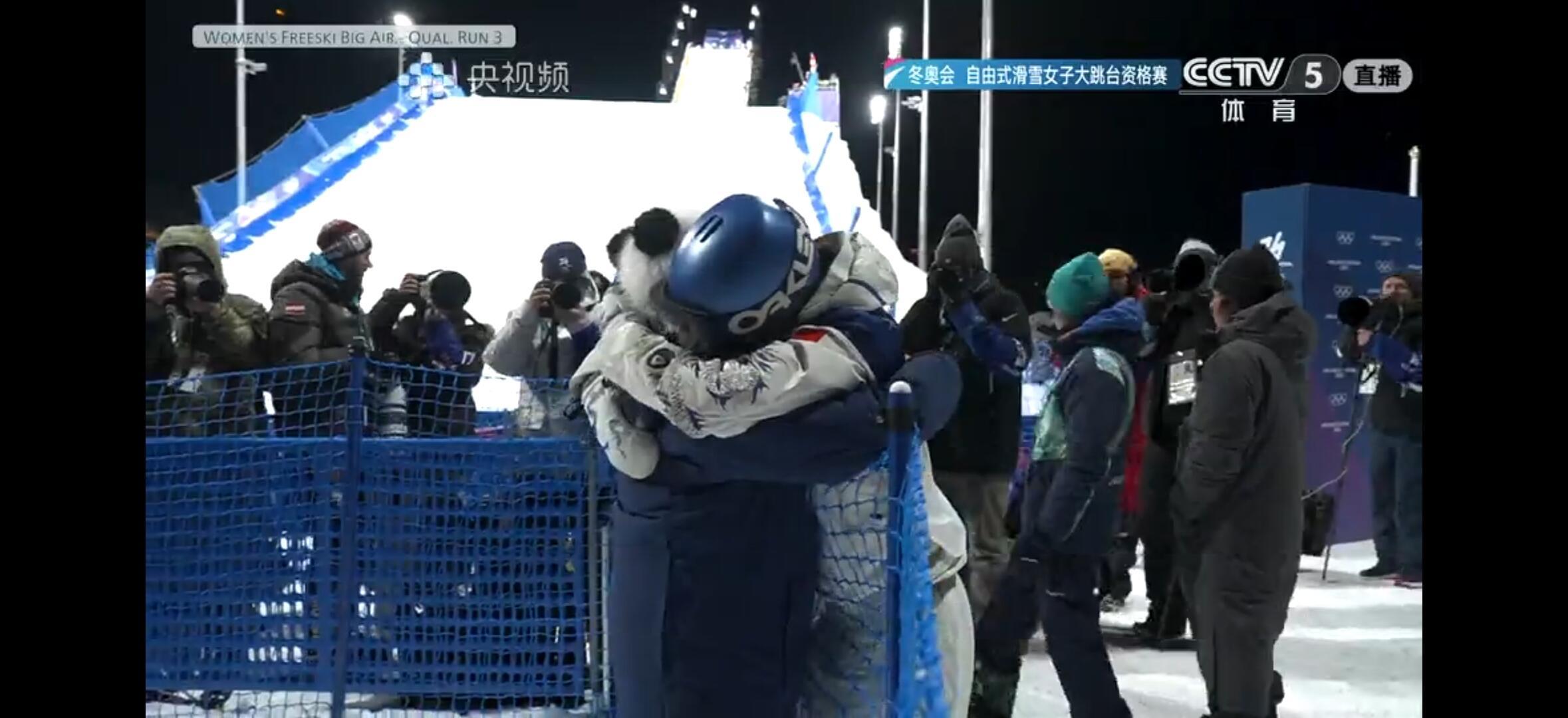 谷爱凌第三跳84.75分大跳台最后一跳谷爱凌顶住压力了顺利晋级决赛！青蛙公主的大