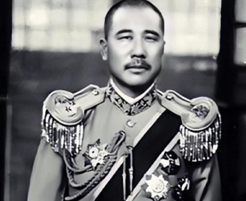 1916年北洋军阀张宗昌，和小姨子偷情被发现。妻子为了气他，也找个了瘸子通奸。张