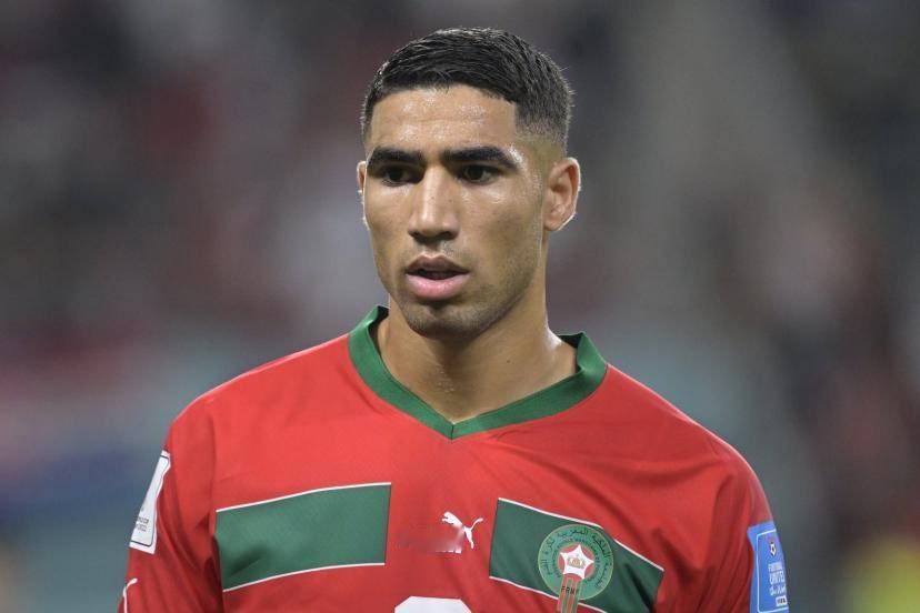 巴黎圣日耳曼  阿什拉夫，你在本届非洲杯上的表现非常出色。你从伤病中恢复过来，为