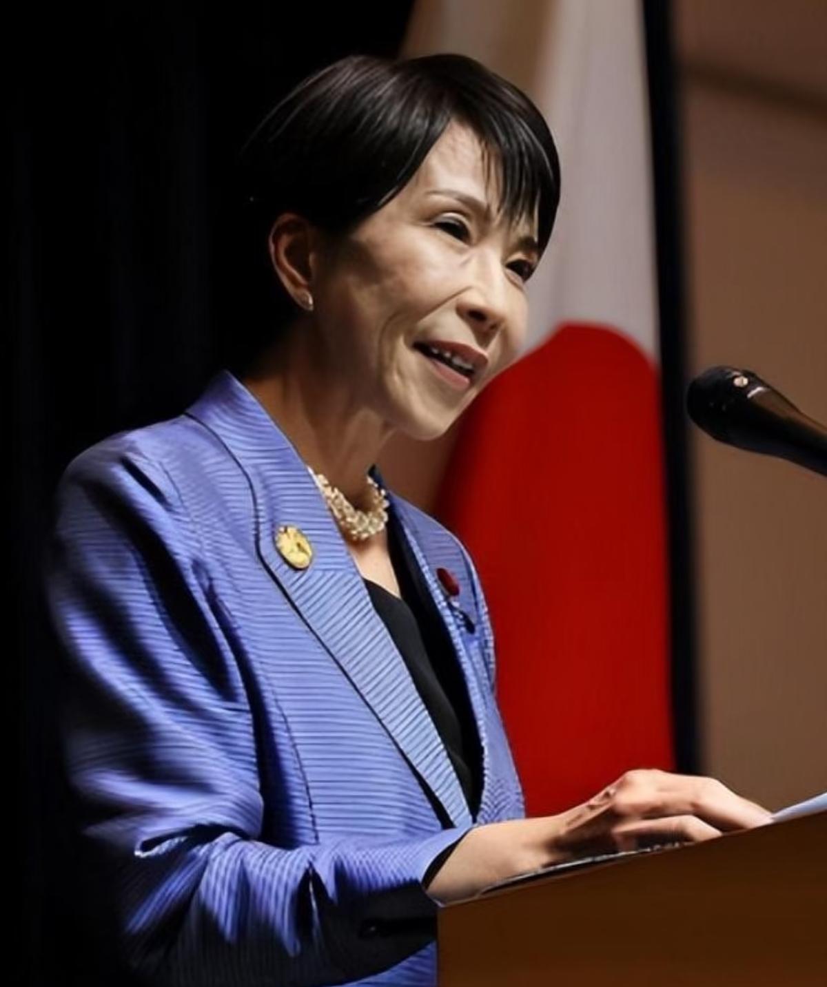 凌晨一点多，日本突然“秒怂”了。

不是演习结束，不是外交斡旋，而是——紧急辟谣