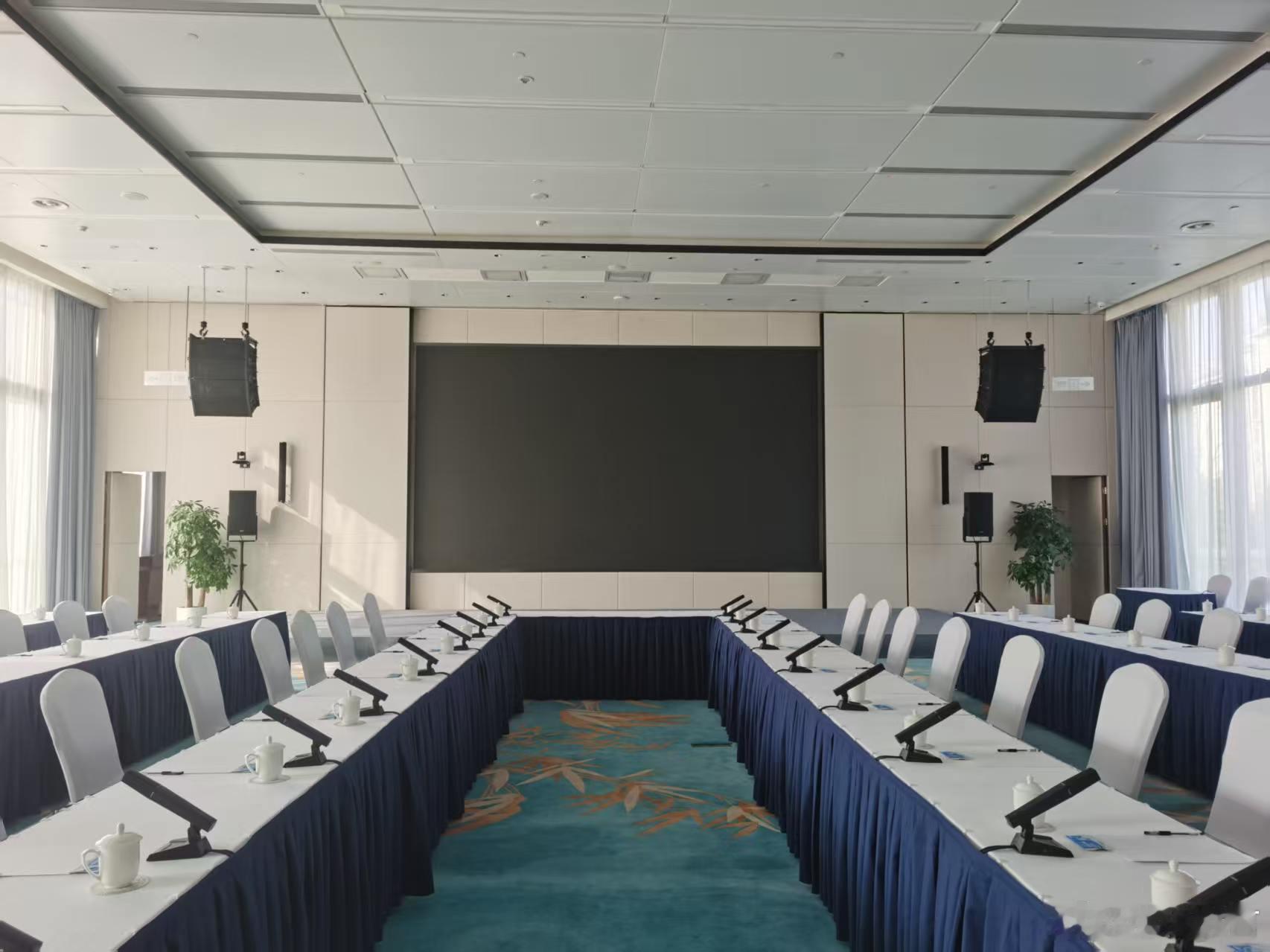 历经数月杭州智能化会议系统完工，等待接受甲方检验。 