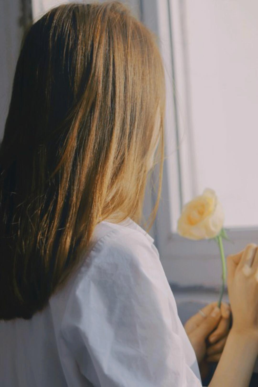 婚姻里，
吵架不可怕，
可怕的是连吵架的念头也没了。
懒得争辩，
懒得搭理，
懒