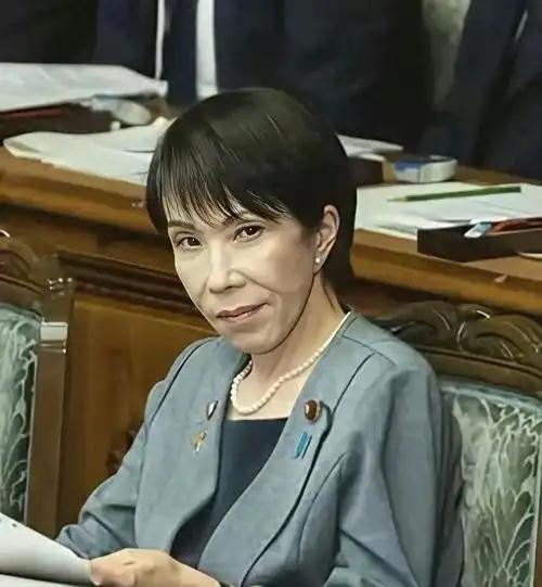 日本一位曾在美国深造过的军事专家说，倘若中日爆发冲突，日本将对中国进行“三线围击