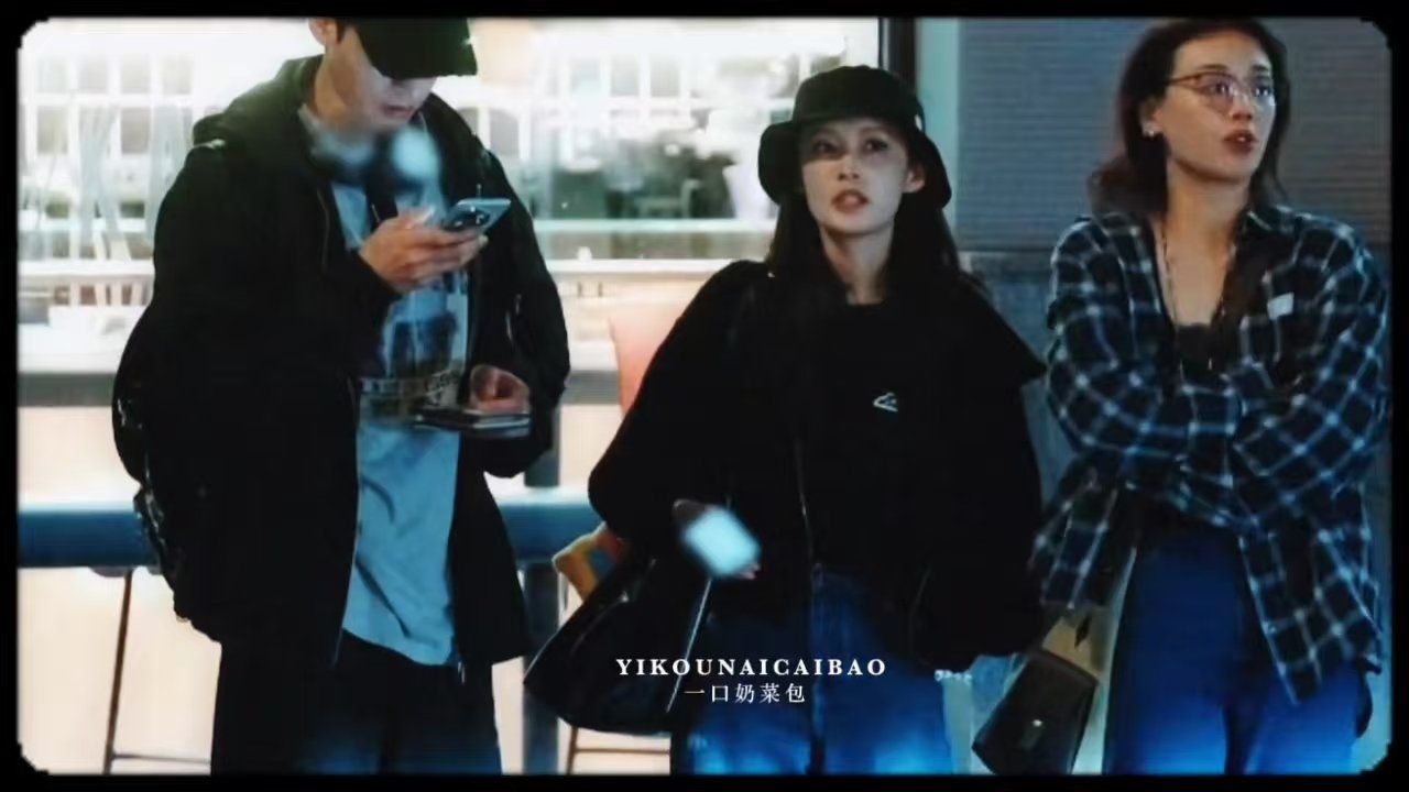 花少往那一站就是港风大片 马思纯、李沁、龚俊这波过马路杀我！本以为是新拍港片，结